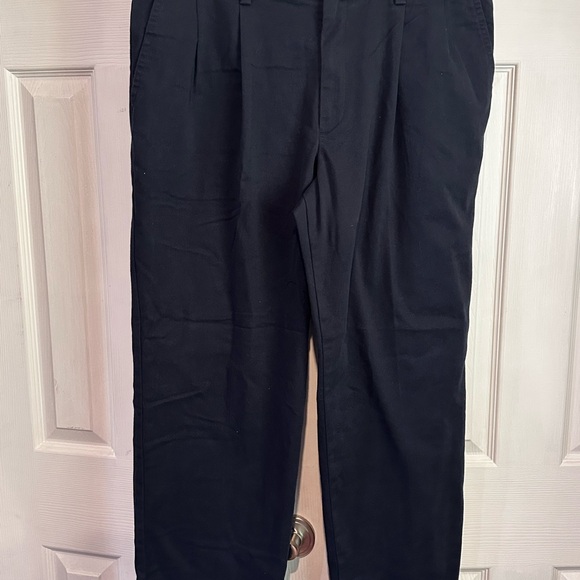 Dockers Men's Khaki Classic Fit Pants • 36x30 Black NWOT - Picture 1 of 5
